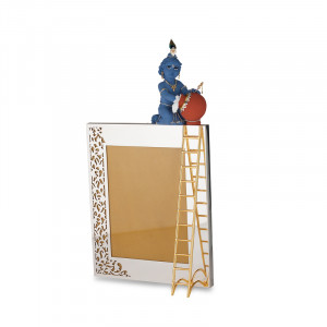 PHOTOFRAME LADDER WITH BALASUNDRA